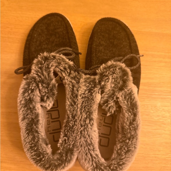 Hey Dude Black Ankle Boots with Faux Fur - Picture 4 of 5